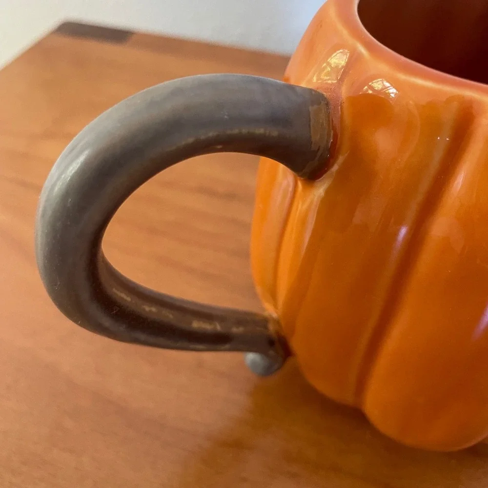 RARE!  Pottery Barn Rustic Pumpkin Ceramic Mug Orange Autumn Fall Halloween